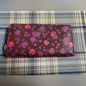 Coach Floral Zip Around Accordion Wallet with Credit Card Pocket Slip